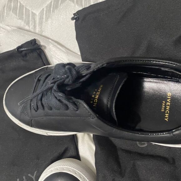 Black Leather Givenchy Sneakers with White Sole - Picture 8 of 11